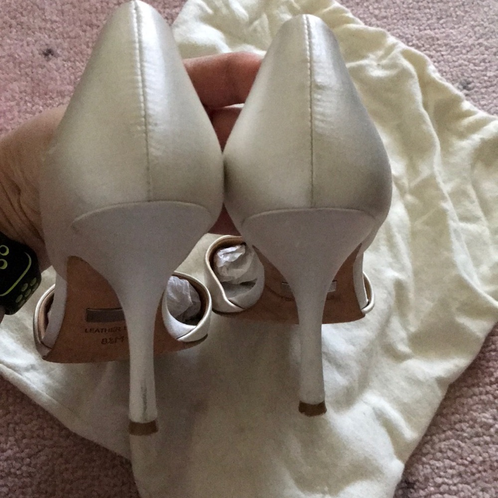 Badgley Mischka Lacie White Satin 8.5M - Picture 7 of 8